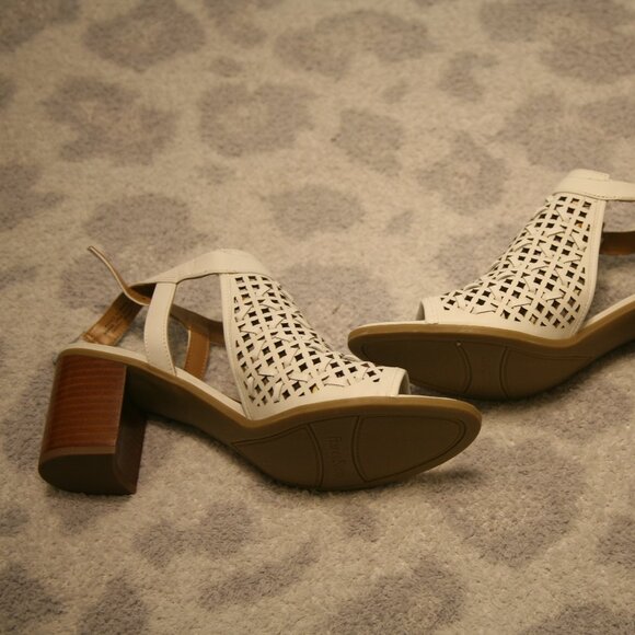 Franco Sarto Women's High Heal Sandals, Size 9, White - Picture 3 of 4